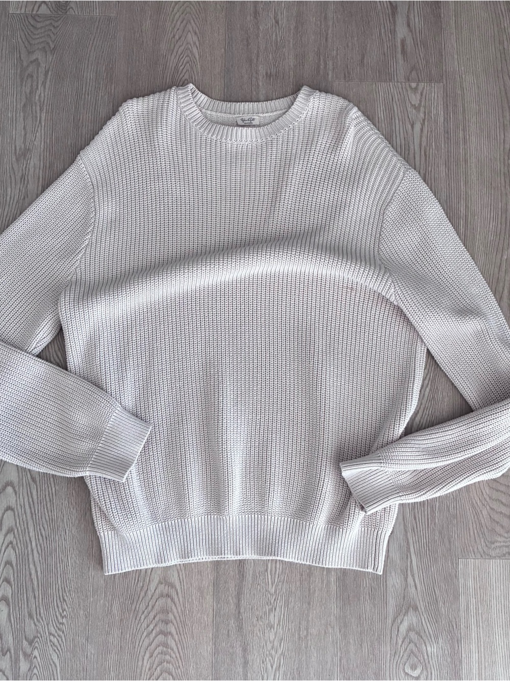 Brandy Melville White Crewneck Ribbed Sweater